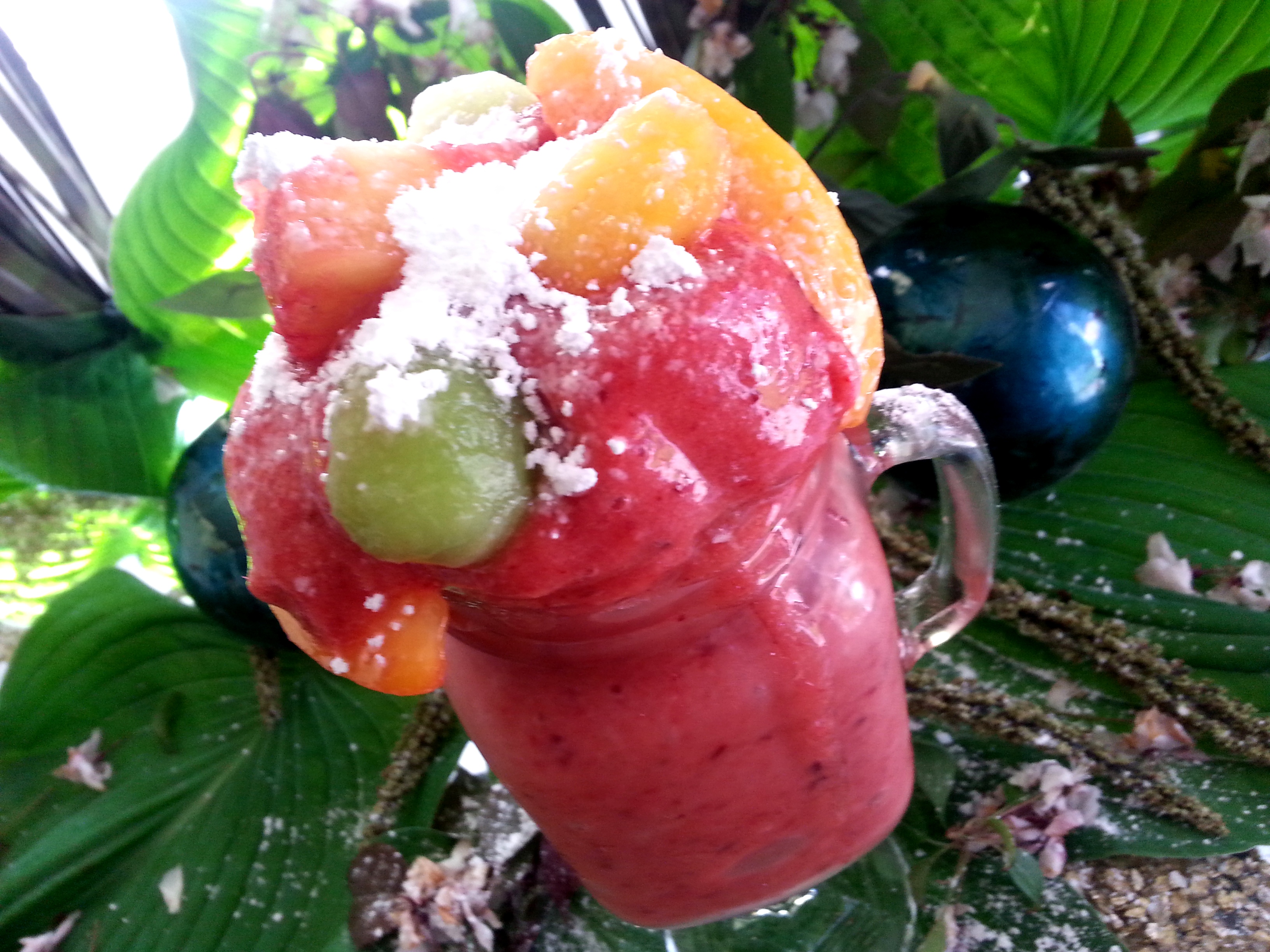 Mixed Frozen Fruits Smoothie