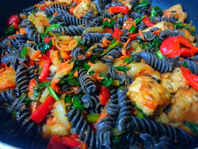 Black Bean Rotini Pasta with Chicken and Vegetables