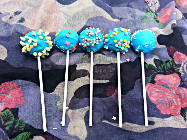 Blue Velvet Cake Pops