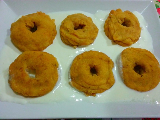 Donut Dahi Bhalla or Dahi Vada