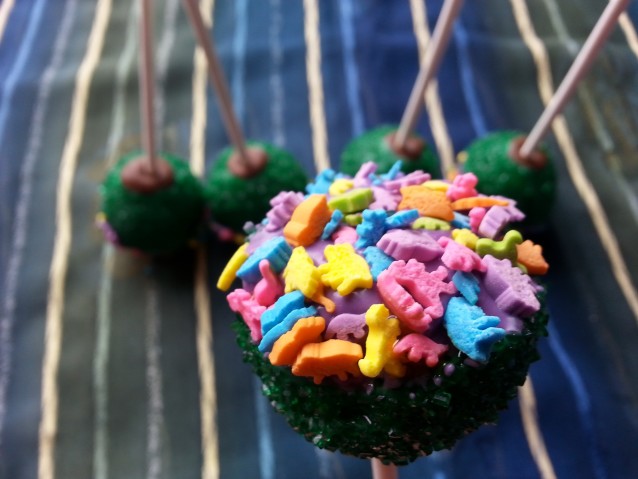 Dinosaur Sprinkle Cakepops