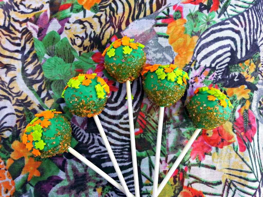 Green Cake Pops with Turtle 