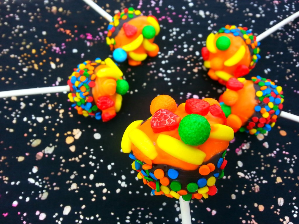 Fruit cake pops