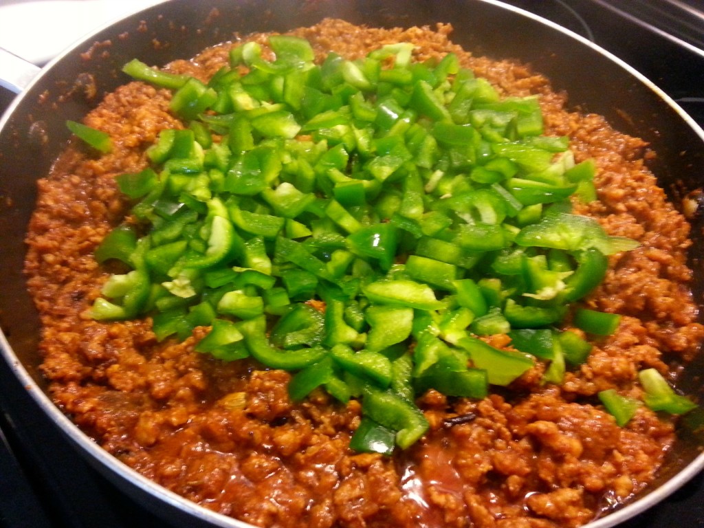 Minced Chicken with Bell Pepper 