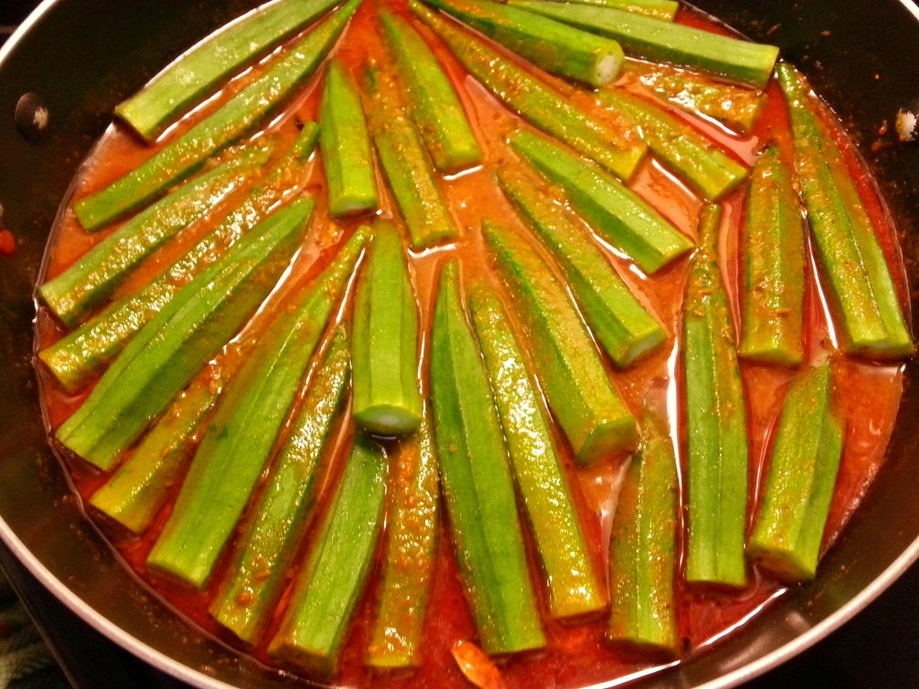 Khatti Bhindi ka salan