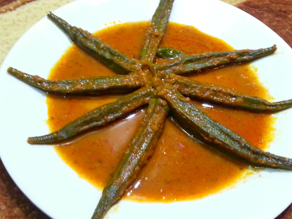 Khatti Bhindi ka salan