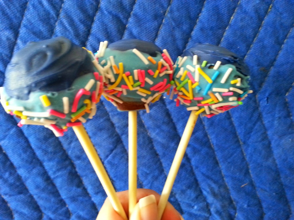 Light and Blue Cakepops