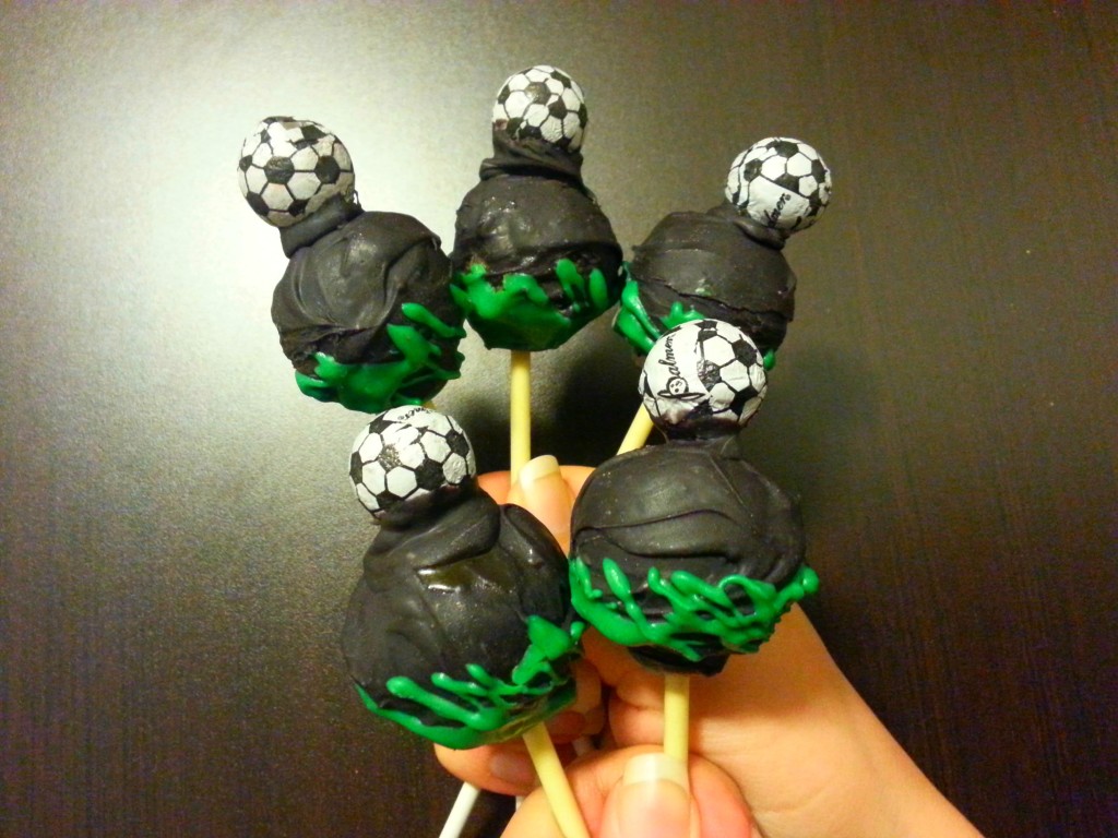 soccer cake pops