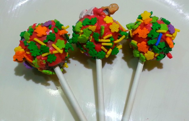 Red Cakepops with Sprinkles