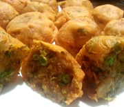 Batata Vada – Aloo Matar Bonda (Fried Potato Pea Dumpling)