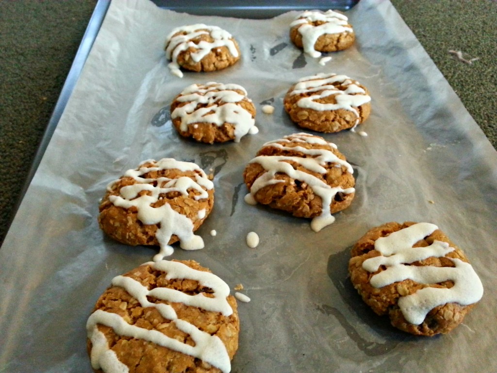 Old-Fashioned Iced Oatmeal Cookies 